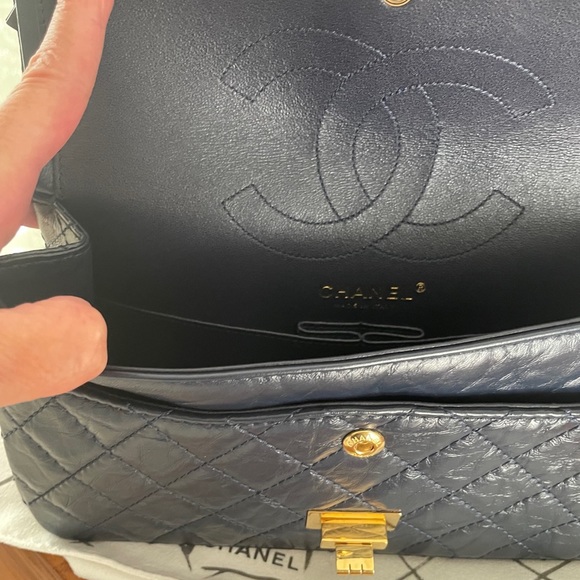 CHANEL 2.55 AUTHENTIC NEW - Picture 4 of 5